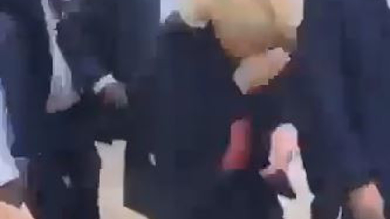 Le Pen’e yumurtalı saldırı. Seçimleri kaybetmişti