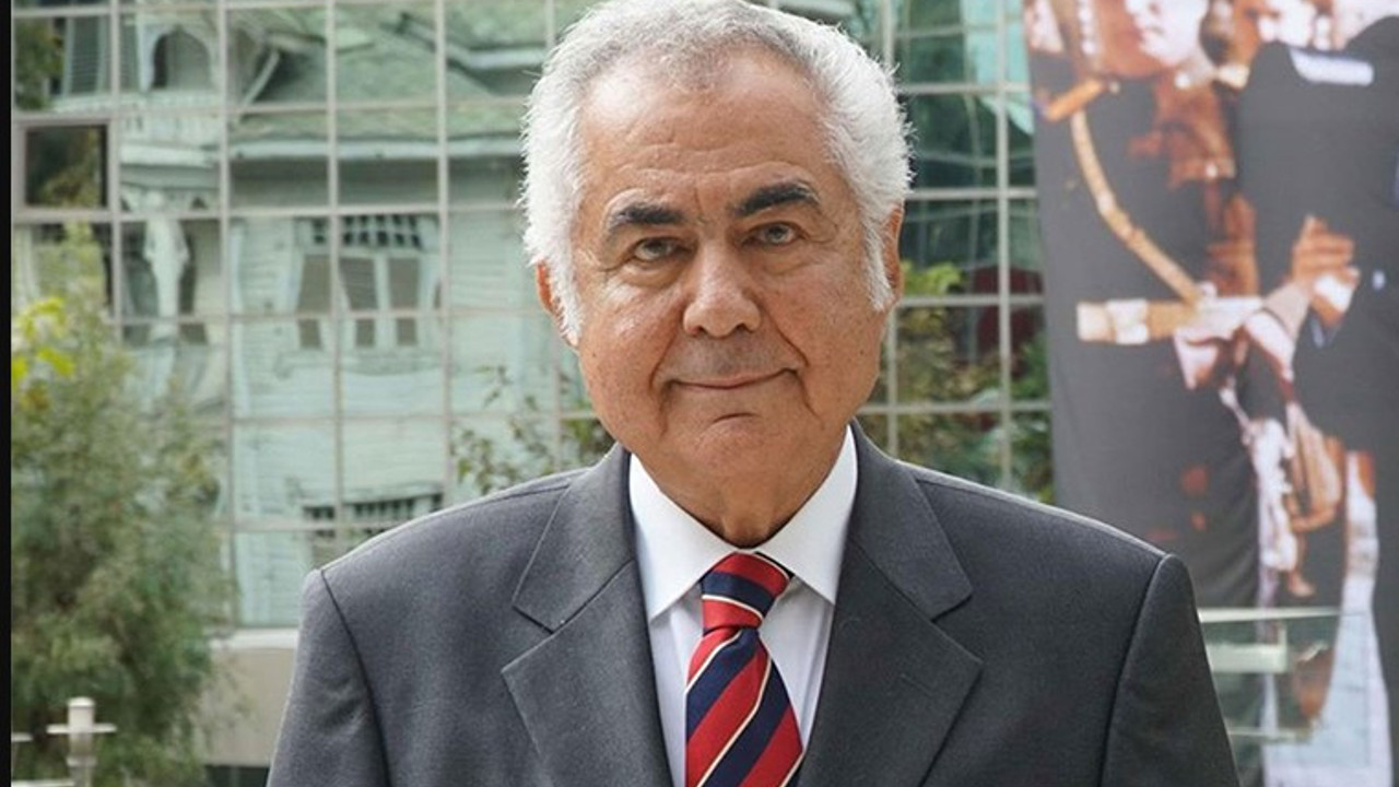 Emekli Koramiral Atilla Kıyat eşinin vefat haberini böyle duyurdu