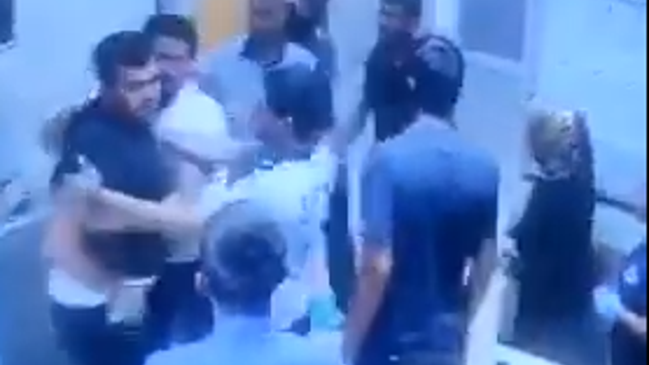 Tüm vücudumu neden röntgen çekmedin dedi. Doktora saldırdı