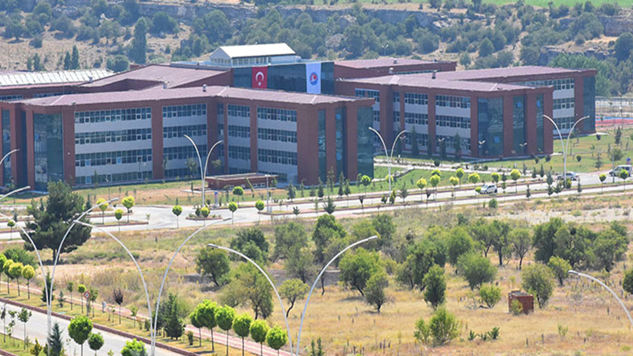 Burdur Mehmet Akif Ersoy Üniversitesi öğretim üyesi alacak (06 Haziran 2022)