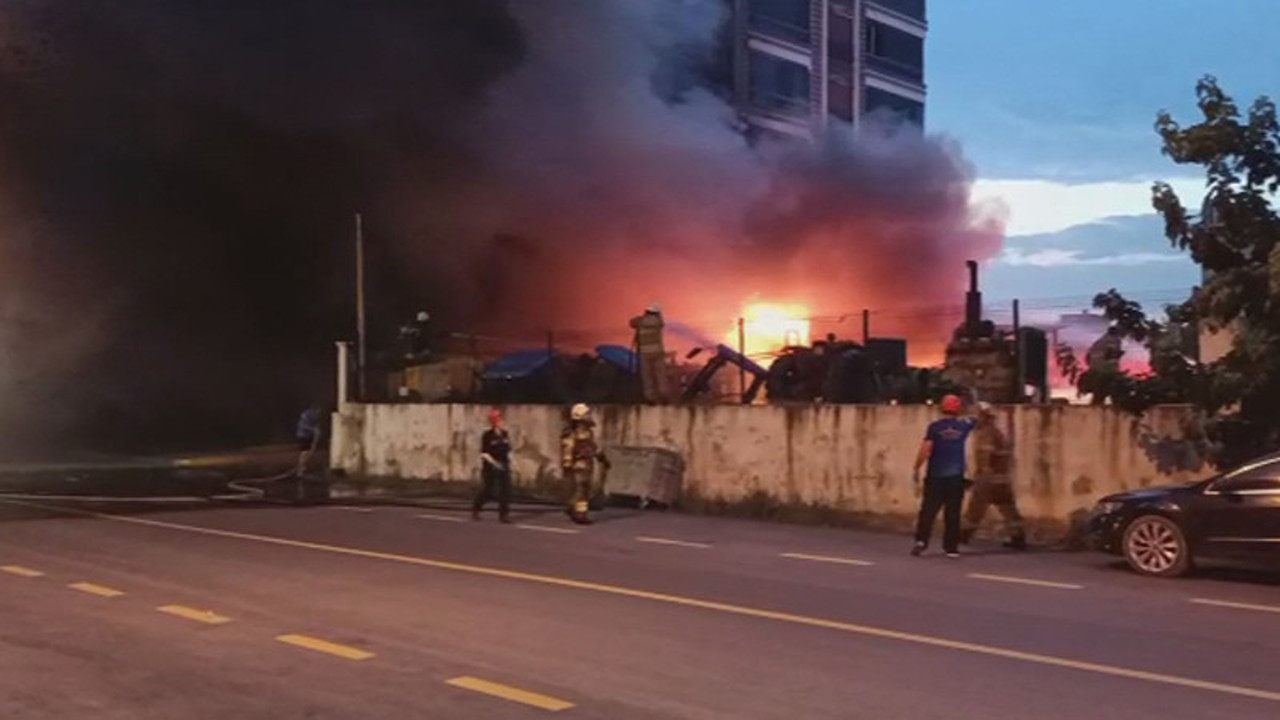 İzmir’de akaryakıt istasyonu yakınında yangın