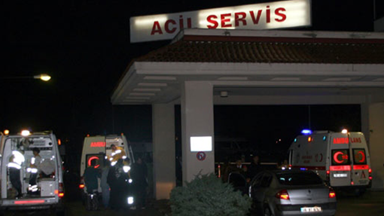 Erzincan'da 53 öğrenci gıda zehirlenmesi şüphesiyle hastaneye kaldırıldı