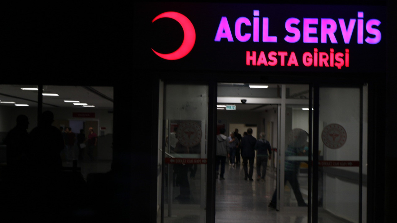 Erzincan'da gıda zehirlenmesi: 81 öğrenci hastaneye kaldırıldı