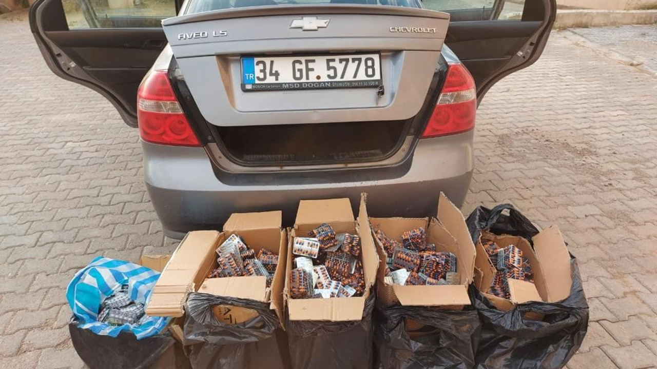Yeşil reçete ile satılan 8 bin 620 kutu kaçak ilaç ele geçirildi