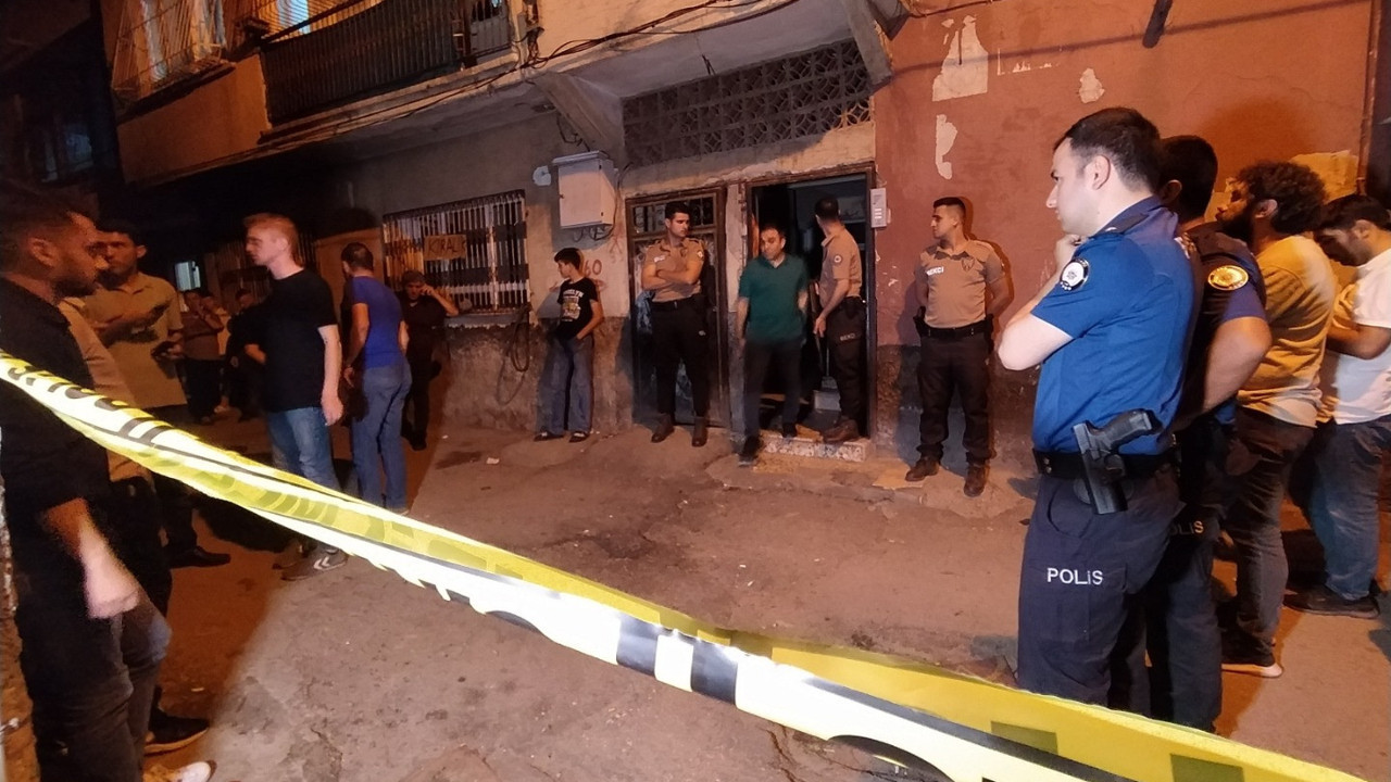 Adana’da ‘kara çarşaf’ ile silahlı saldırı: 1 ölü, 1 yaralı