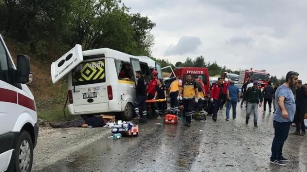 Balıkesir'de feci kaza, 7 ölü 14 yaralı