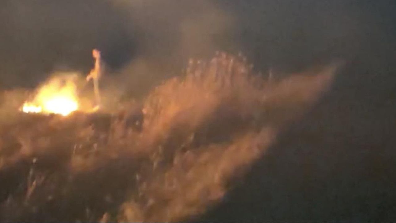 Anız yakan şahıs kamerada