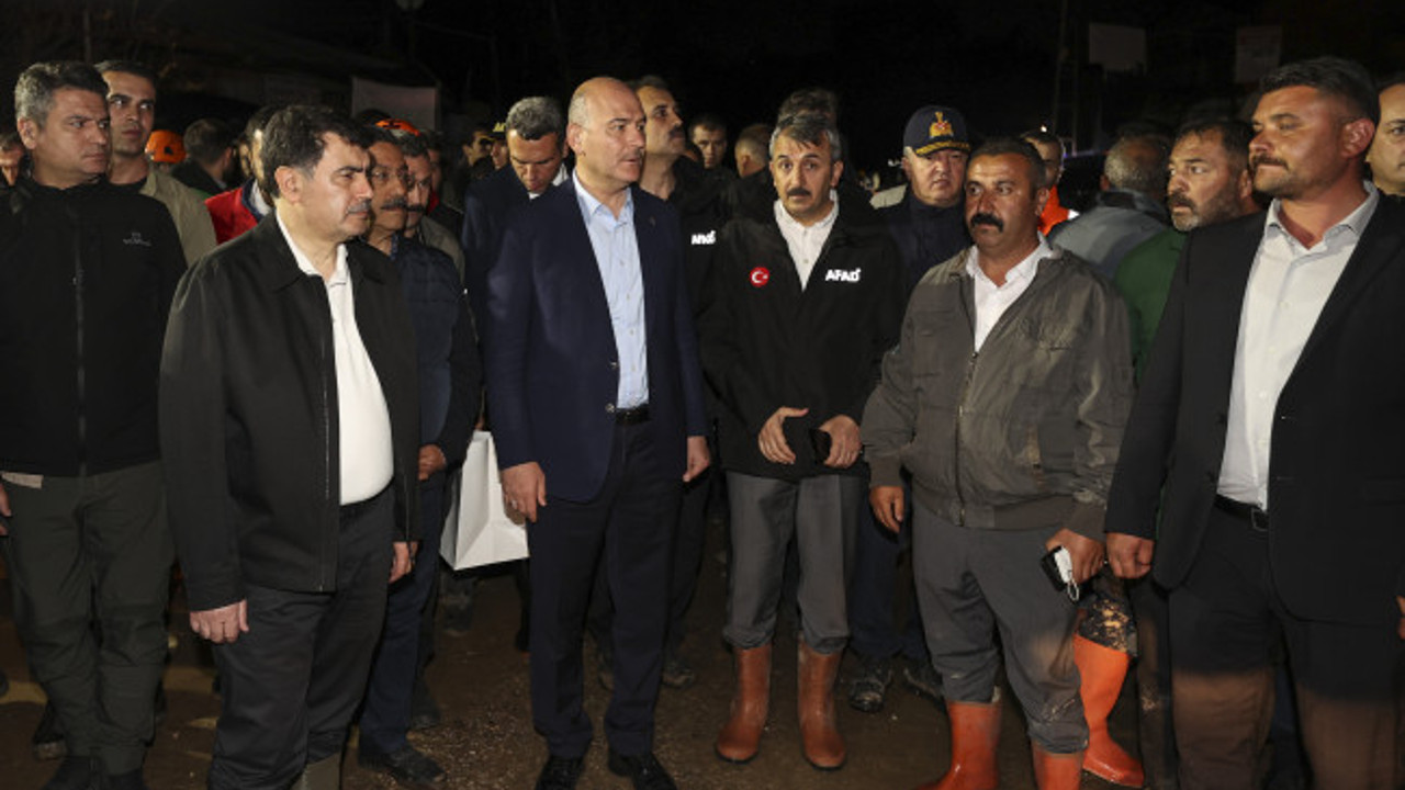 Bakan Soylu: Ankara'da selde kaybolan kişiyi arama çalışmalarına ara verildi