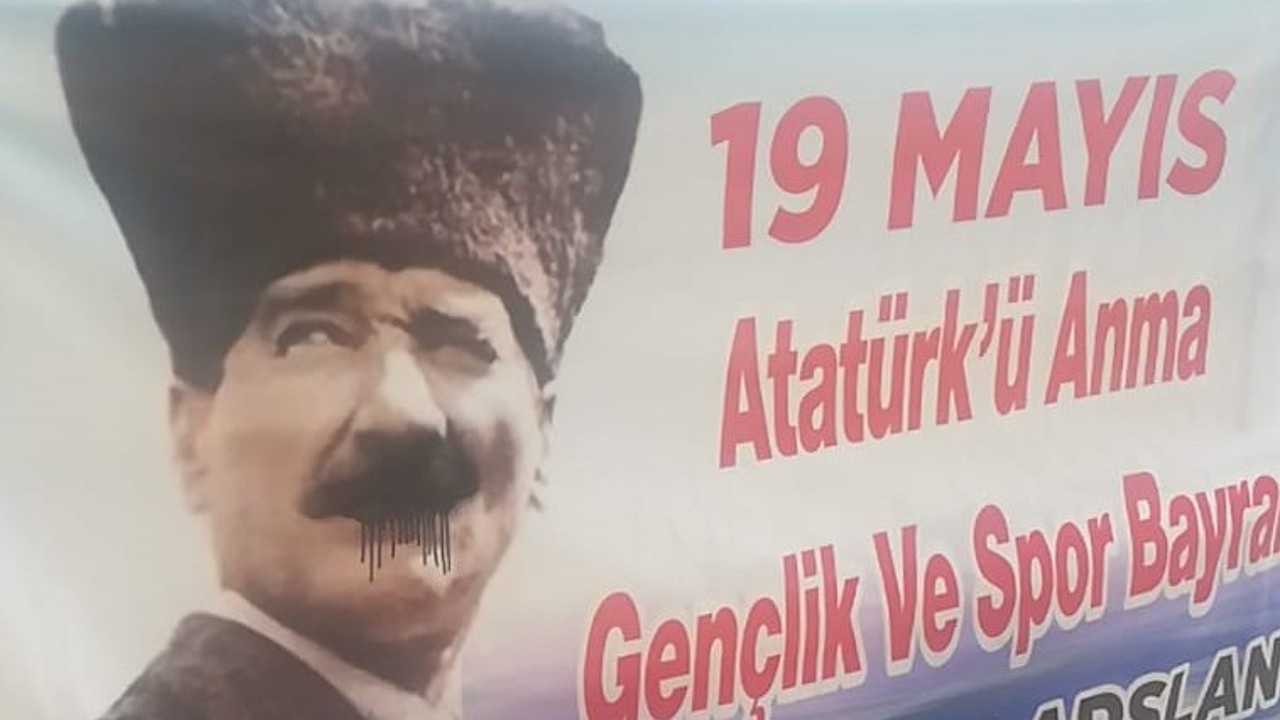 Muhtarın pankartlarındaki Atatürk'e bakın ne yaptılar