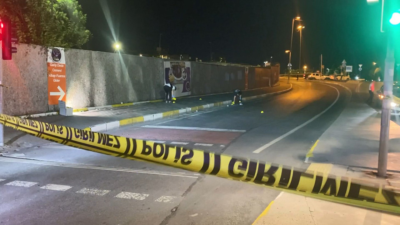 Küçükçekmece’de silahlı kavga: 1’i ağır 3 yaralı