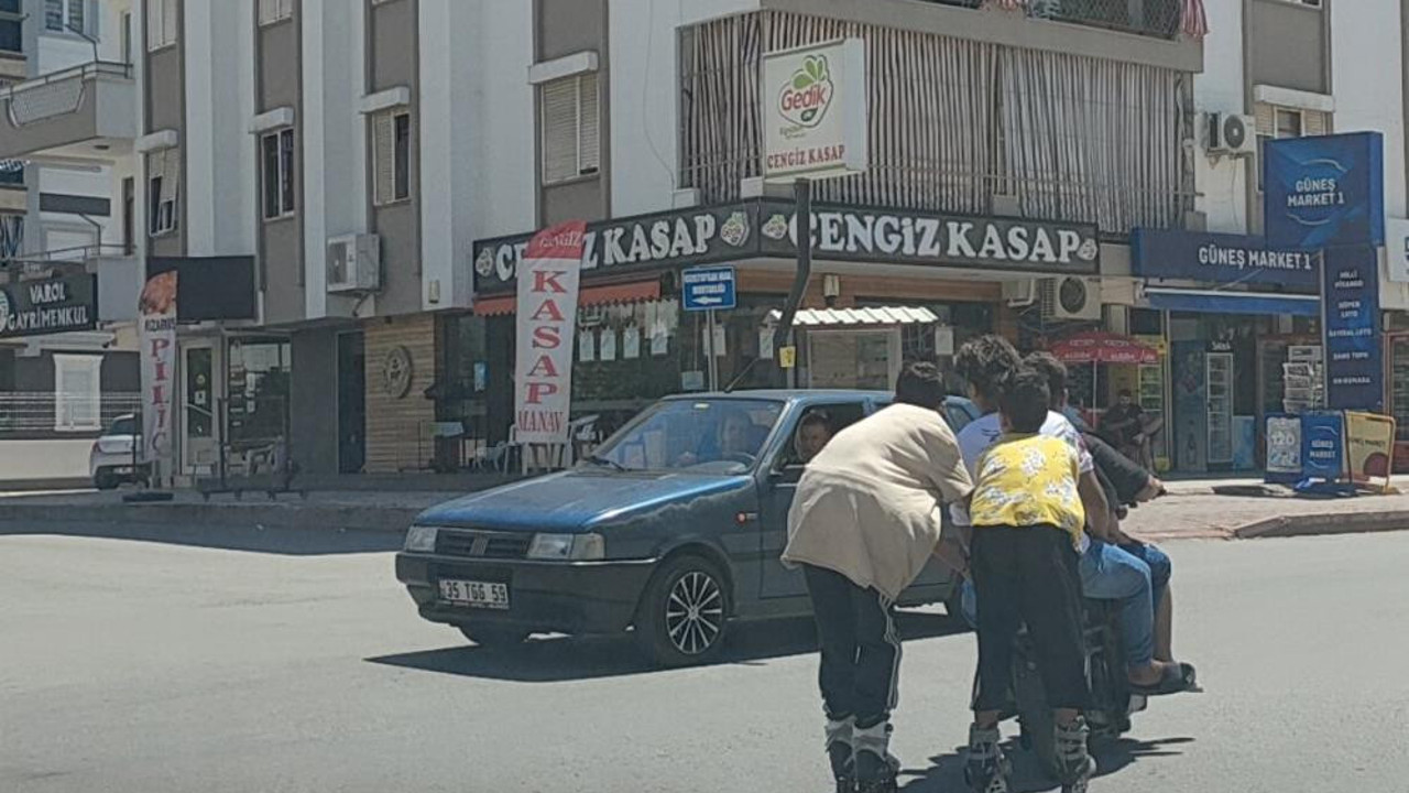 5 çocuğun trafikteki tehlikeli yolculuğu
