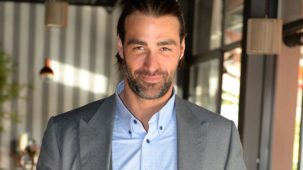 Sarp Levendoğlu eski aşkını çabuk unuttu! Sevgilisi bakın kim çıktı