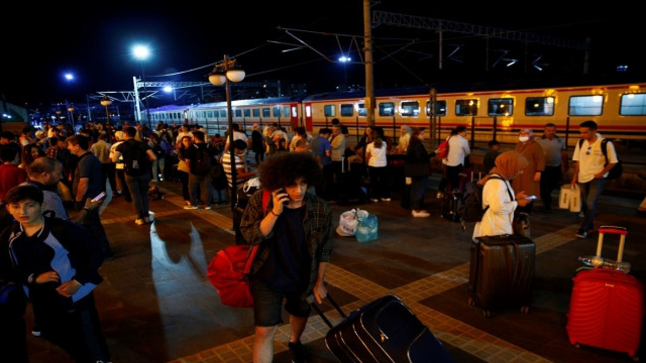 Yozgat'ta yük treni vagonu devrildi