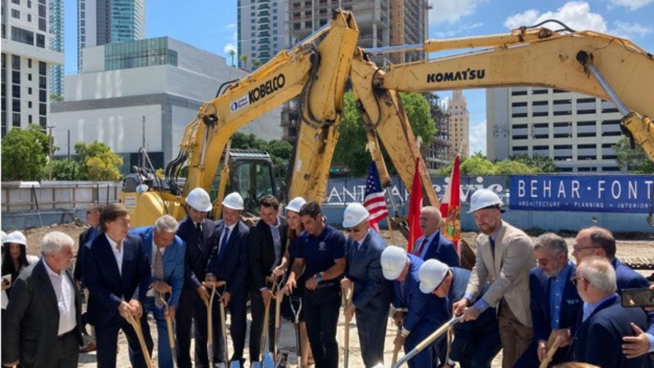 Binali Yıldırım Miami’de lüks apartmanın temelini attı