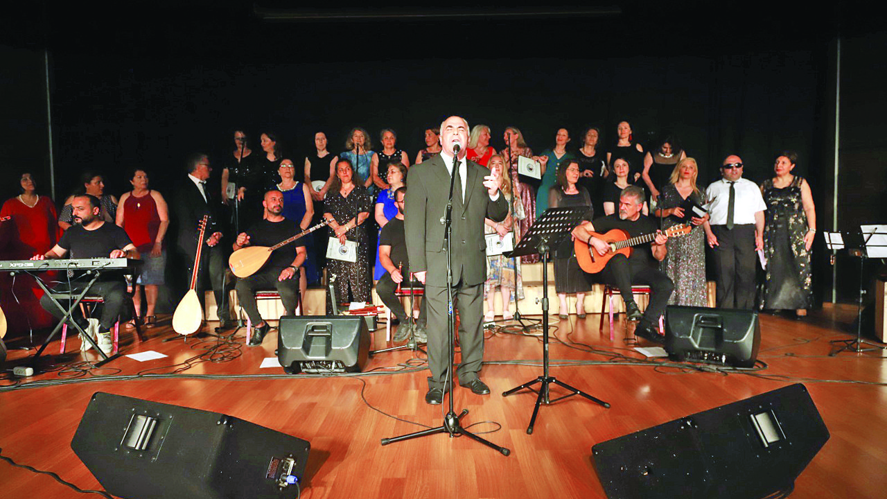 Kartal Belediyesi Türk Halk Müziği Korosu sezonu kapattı