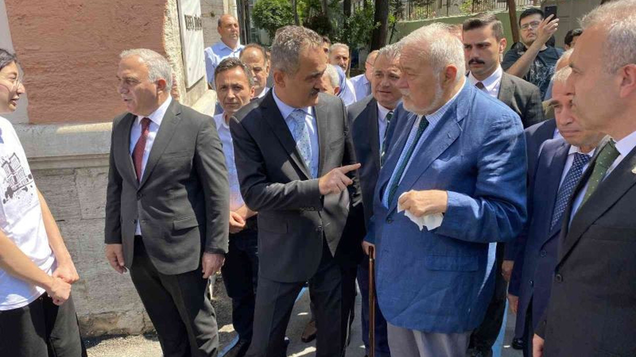 İlber Ortaylı'nın ismi kütüphaneye verildi