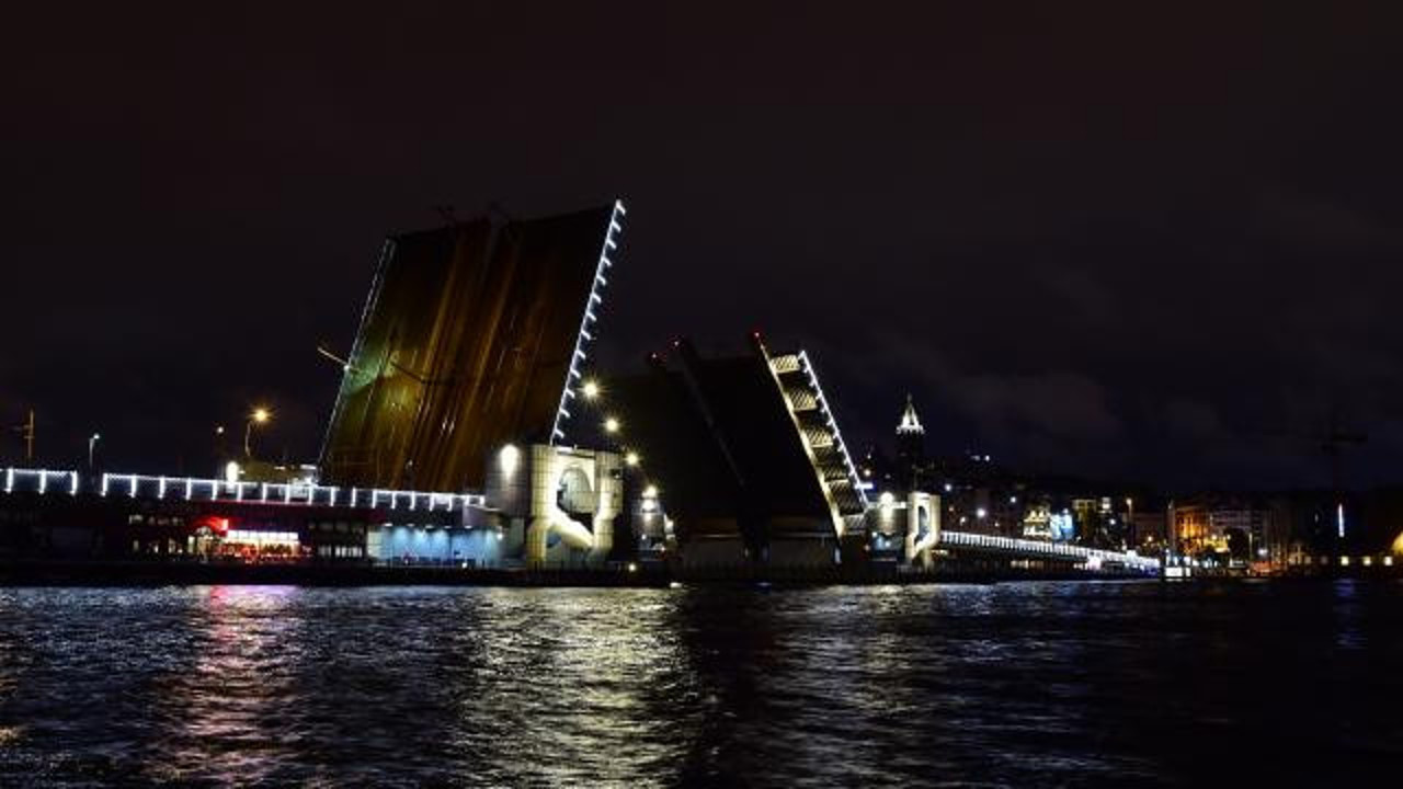 Galata Köprüsü ve Atatürk Köprüsü araç ve yaya trafiğine kapatıldı