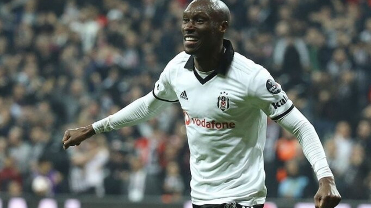 Atiba’nın adına futbol sahası yapıldı