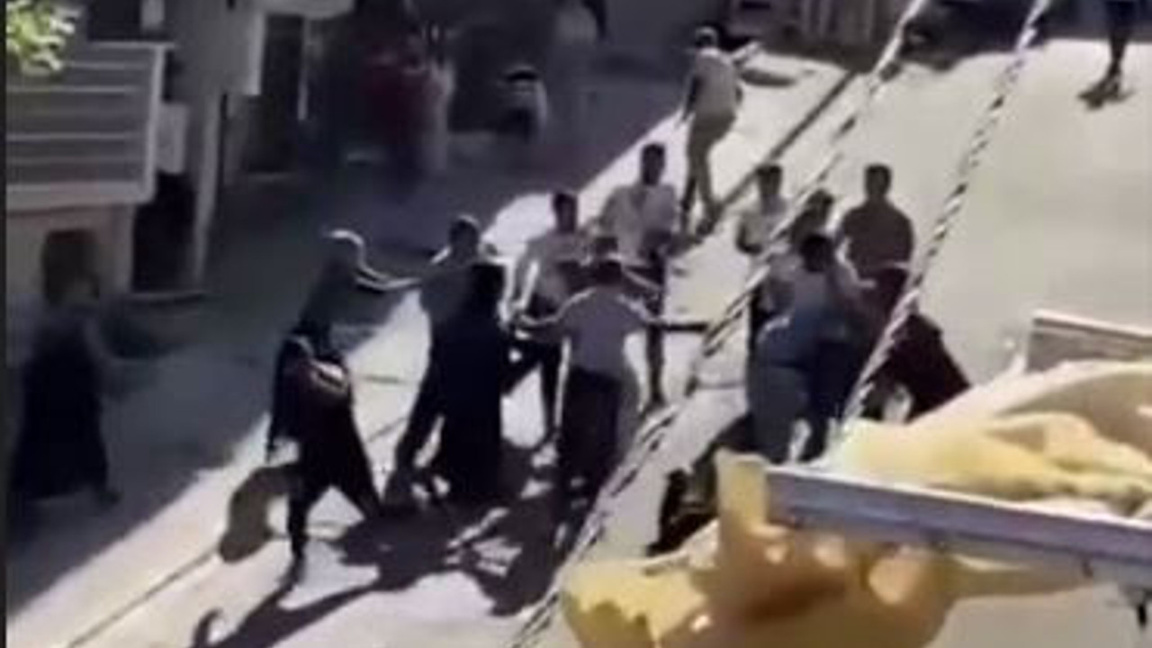 Ev sahibi ile kiracı birbirine girdi