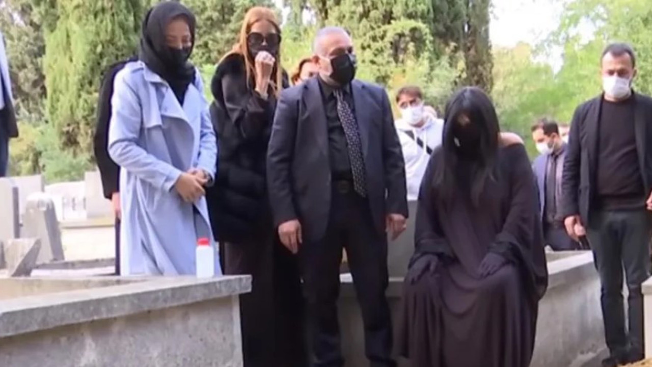 Bülent Ersoy'a da böylesi yakışır. Ölmeden mezarına 1.5 milyon lira bütçe ayırdı.