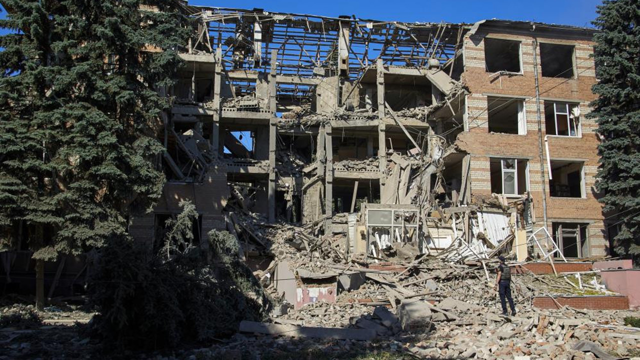 Rusya Harkov bölgesini vurdu. En az 15 ölü