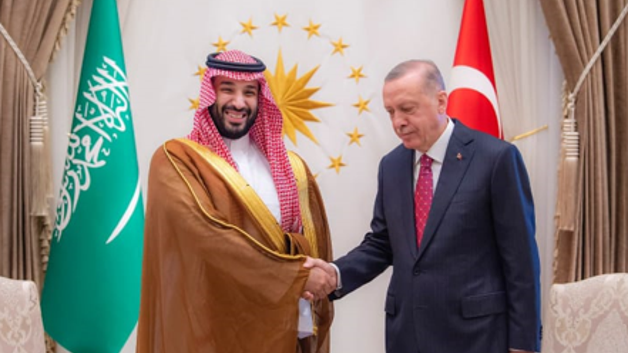 Halk Tv açıkladı: Arap medyası Selman'ın Erdoğan ziyaretini bu fotoğrafla servis etti