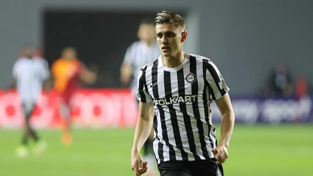 Galatasaray'a Altay'dan Kazımcan hamlesi. Beşiktaş'a transfer çalımı