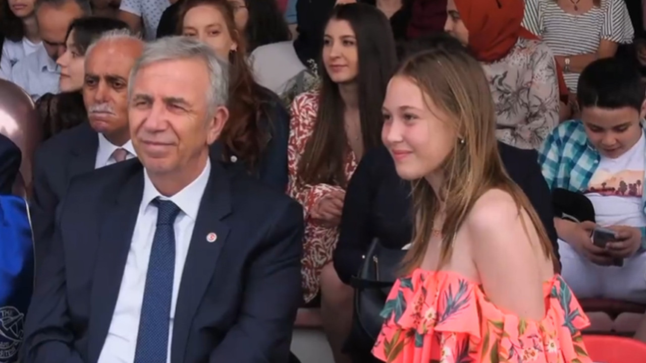 Mansur Yavaş'tan gençlere: Türkiye’den gitmenizi istemiyorum çocuklar