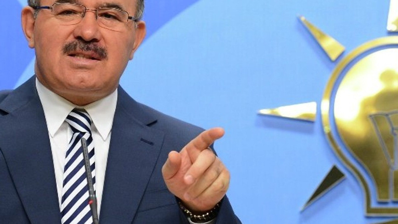 AKP kurucularından Hüseyin Çelik Erdoğan’a bayrak açtı. Açtı ağzını yumdu gözünü