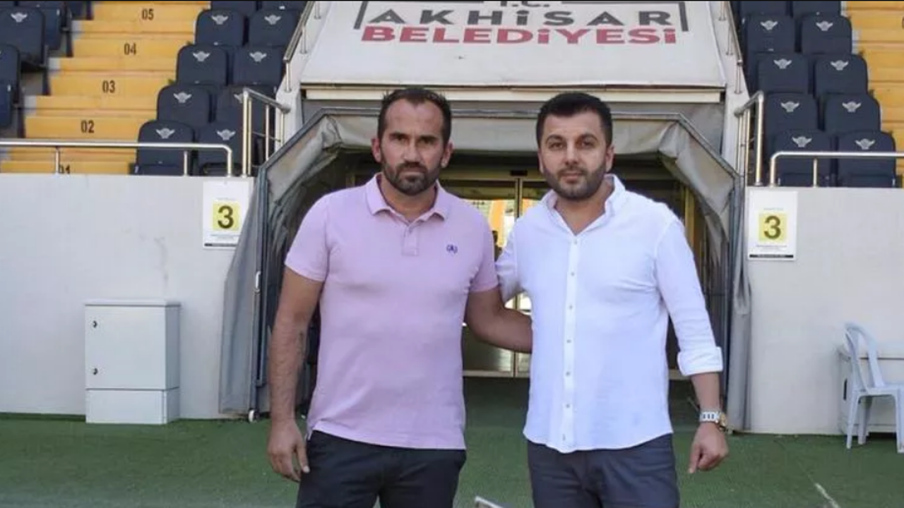 Theofanis Gekas geri döndü