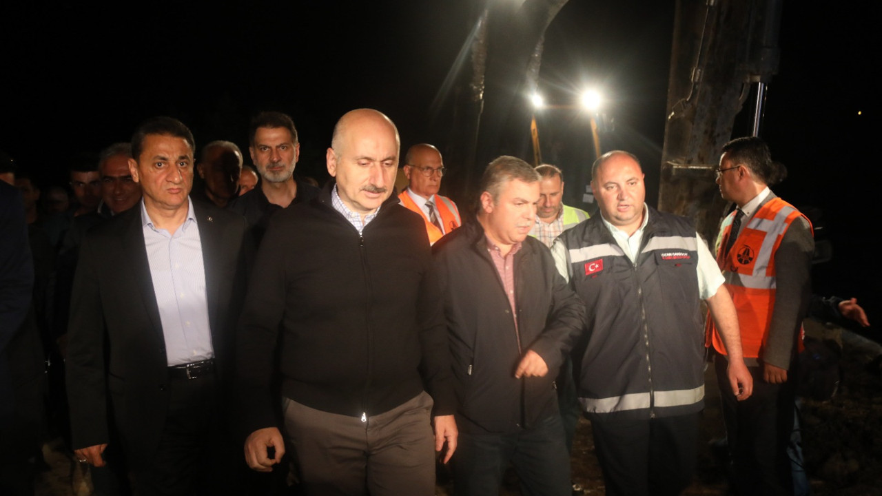 Bakan Karaismailoğlu sel bölgesinde: Yeni yaptığımız köprülerde kesinlikle tahribat yok