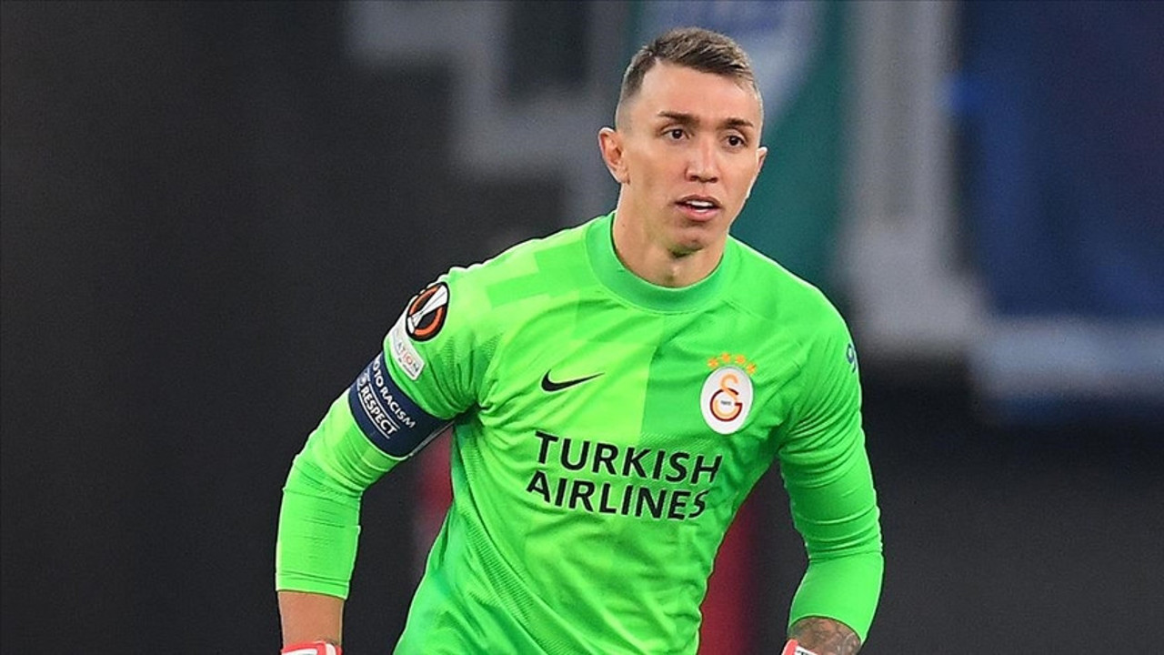 Muslera yolcu. Fransa'nın köklü ekibi istiyor