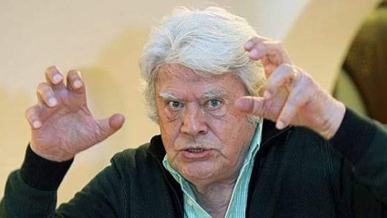 Cüneyt Arkın Galatasaraylı olmasına rağmen Beşiktaş'a yardım etmişti. Bırakmam seni kampanyasında bağışta bulunmuştu