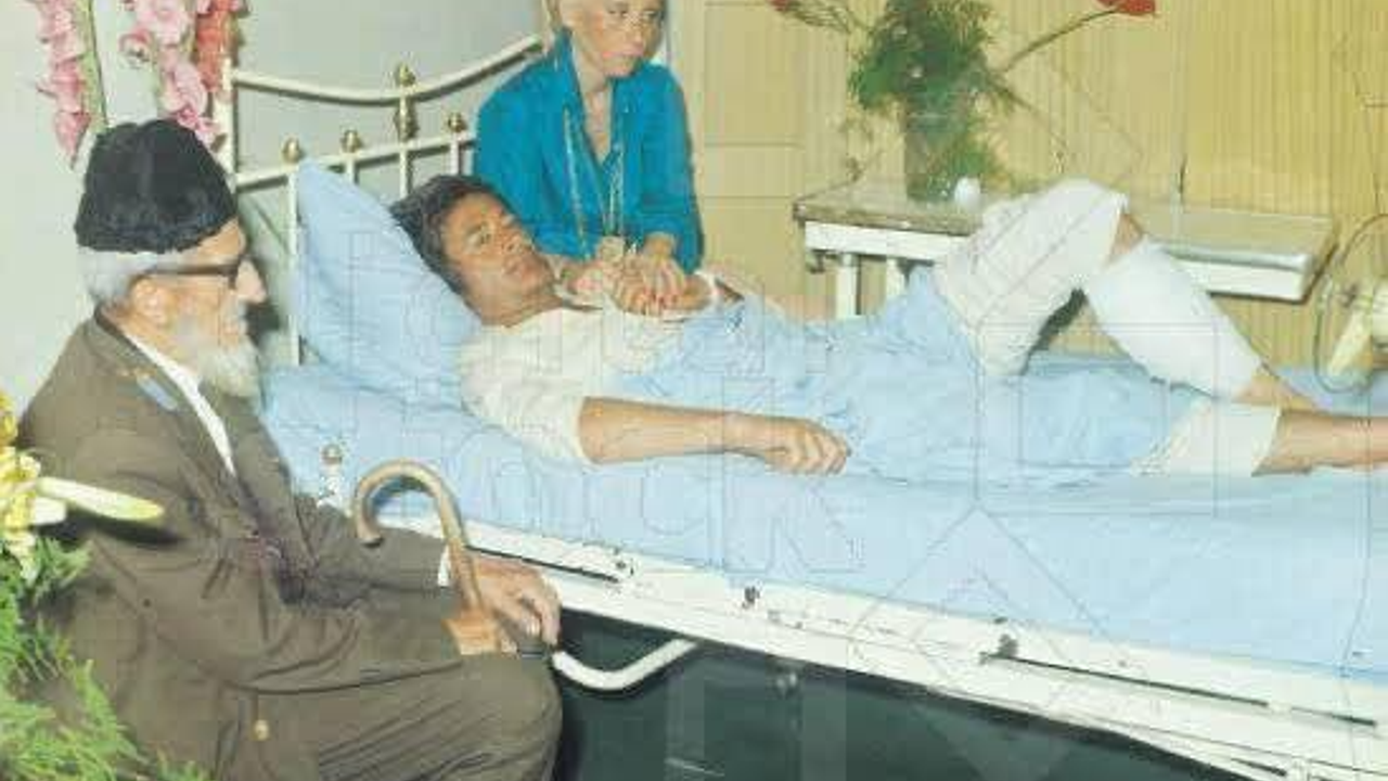 Hasta yatağında baş ucundan ayrılmamıştı: İşte Cüneyt Arkın'ın İstiklal Harbi gazisi olan babası