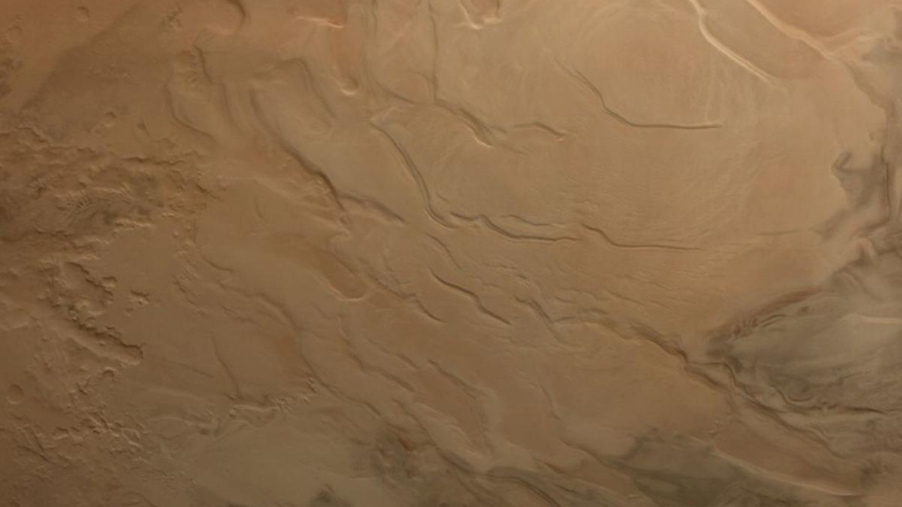 Çin'in mürettebatsız uzay aracı kızıl gezegenin fotoğrafını yayınladı