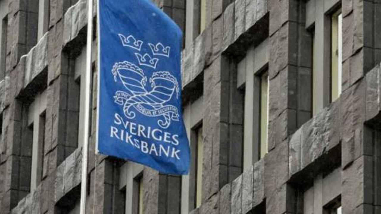 Dünyanın en zengin ülkelerinden İsveç de faiz arttırdı. Bunlar da ekonomiden anlamıyor