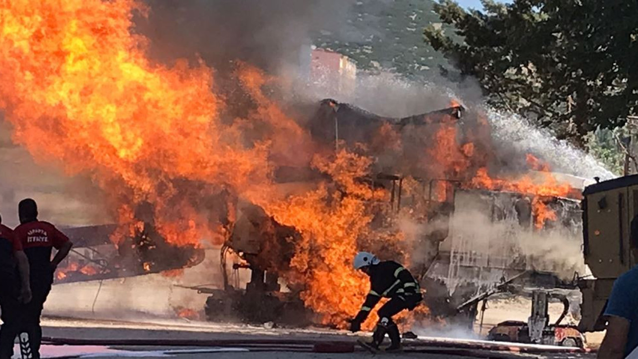 Isparta'da faciaya ramak kaldı. İş makinesi doğalgaz borusunu patlattı üç yaralı