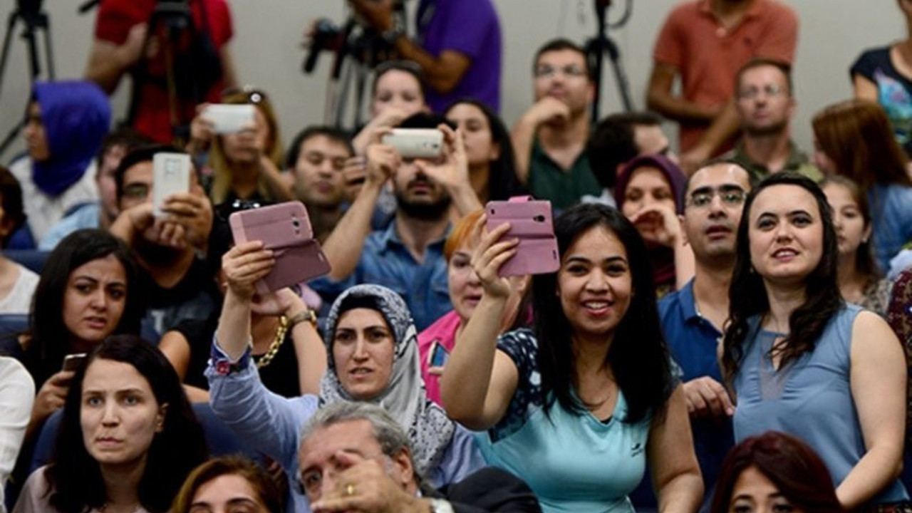 Milyonlarca öğretmen adayının gözü kulağı bu haberde. Bakan Özer açıkladı. İşte branşlara göre atamalar