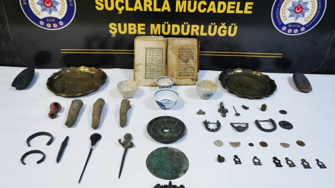 Bilecik'te tarihi eser kaçakçılığı operasyonu. Roma dönemine ait mühür de bulundu