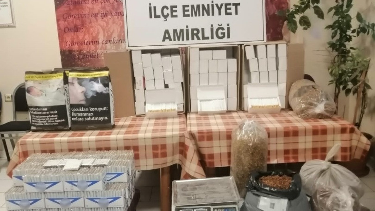 Şüphelenilen araçta kaçak tütün ve malzemeleri ele geçirildi