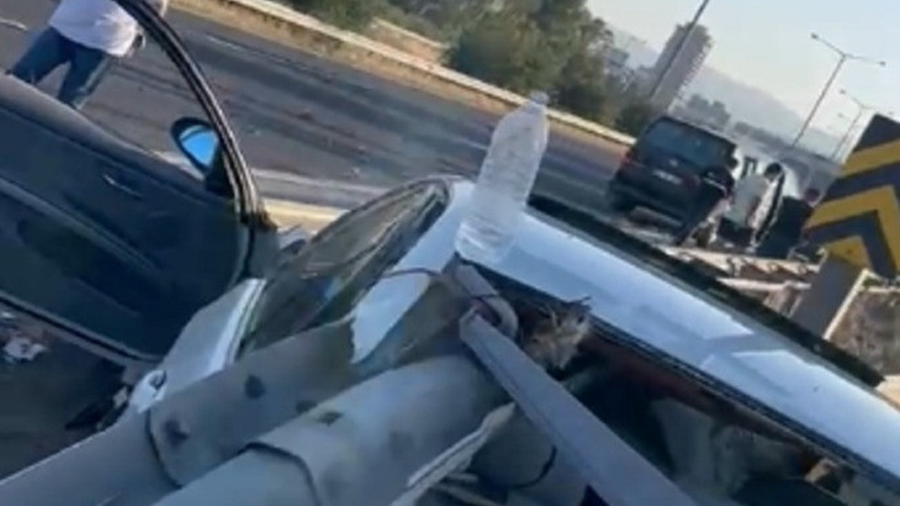 İzmir'de otomobil ile elektrikli bisiklet çarpıştı: 1 ölü, 2 yaralı