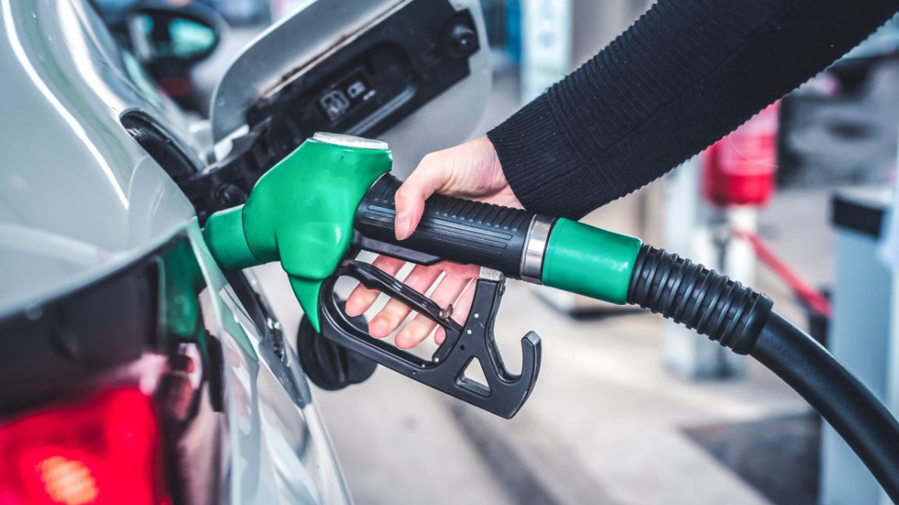 Akaryakıta bayram harçlığı gibi indirim