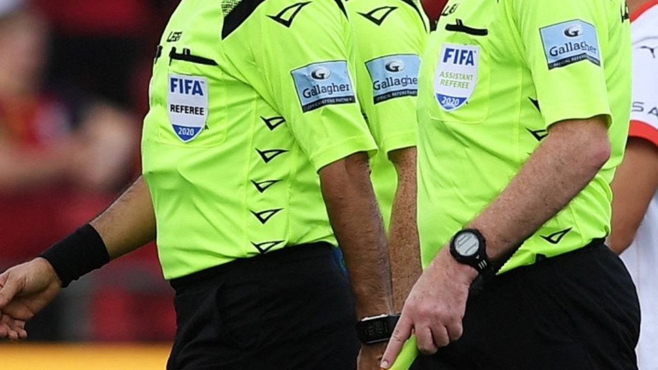 TFF'den Süper Lig'e bomba yabancı hakem kararı: Hangi maçları yönetecekler?