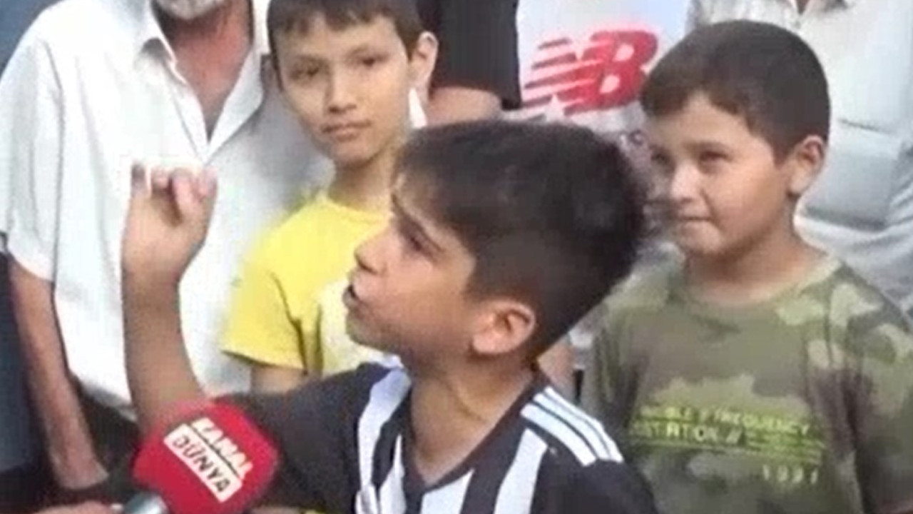 Yakarsa dünyayı bu çocuğun isyanı yakar. “Çıkar telefonunu” diyenler 9 yaşındaki bu çocuğun konuşmasını dinleyince utanacak