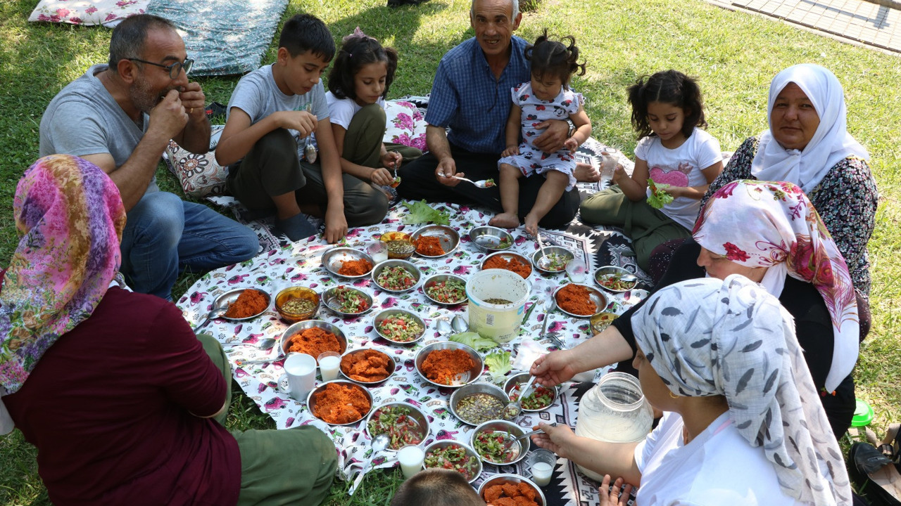 Kahramanmaraş’ta vatandaşlar mesire alanına akın etti