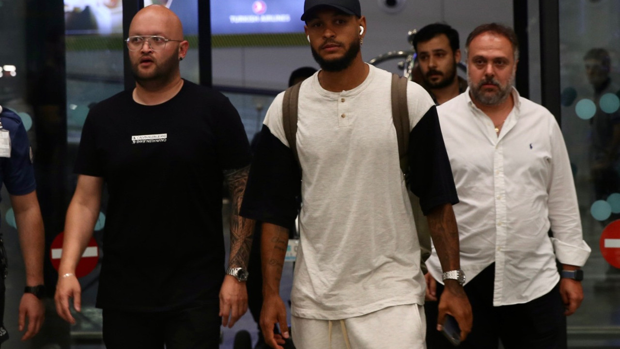 Fenerbahçe'nin yeni transferi King, İstanbul'a indi: İşte ilk sözleri