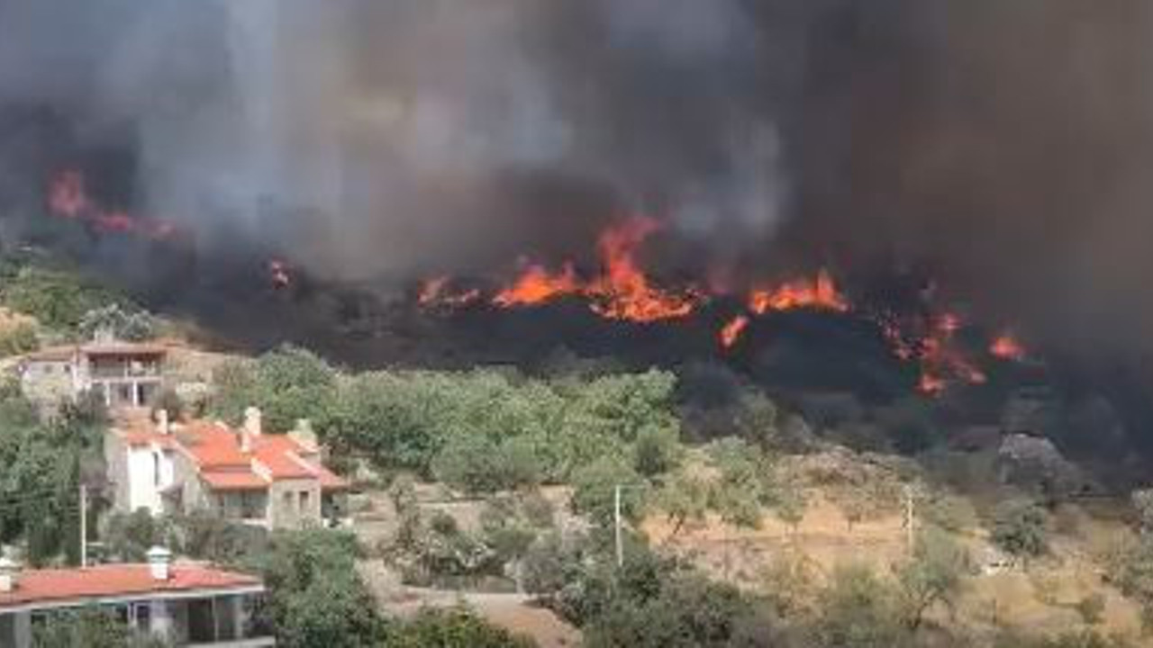Datça’daki yangın büyüyor. 7 uçak 15 helikopter ile müdahale ediliyor yangın sönmüyor