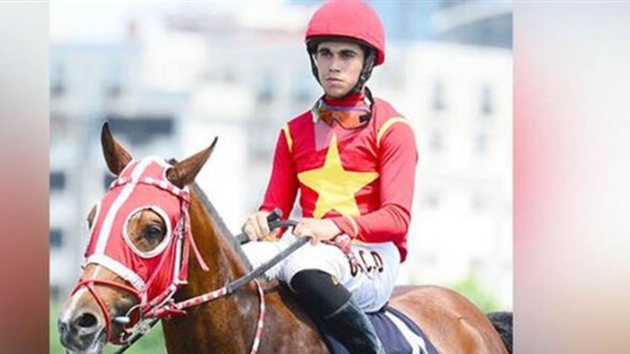 Genç apranti at yüzdürürken boğularak hayatını kaybetti