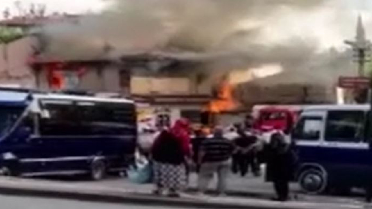 Başkent'te ahşap bina alevlere teslim