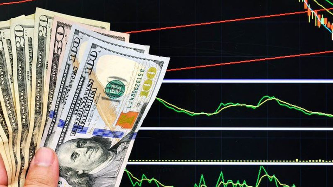 Dolar Euro'yu geçti tehlike çanları çalıyor